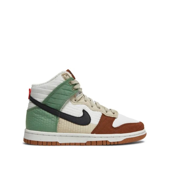 Nike Shoes - Nike Dunk High Toasty